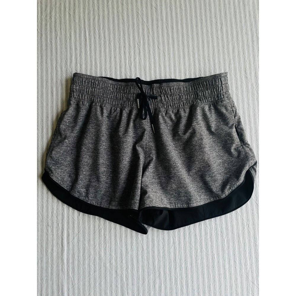Lululemon Choose a Side Reversible Short Black Heathered Gray Womens Size 8 EUC